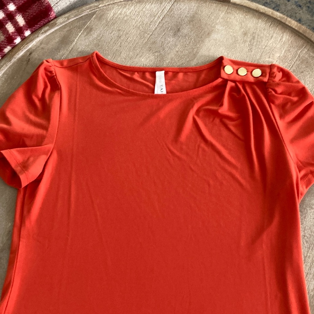Tahari blouse